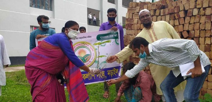 নড়াইলে মুজিববর্ষ উপলক্ষে ঊষার আলোর বৃক্ষরোপণ