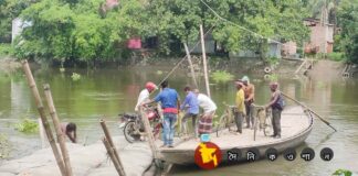 ৫০ বছরেও হয়নি সেতুঃ রশি টেনে নৌকা পারাপার অর্ধলক্ষাধিক মানুষ